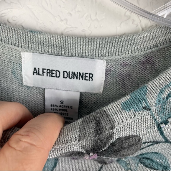 Vintage 90s Alfred Dunner Longsleeve Floral Sweater Top with Beads Size Small - Picture 5 of 12